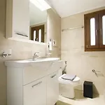 Raise Traditional Getaway * Polydrosos