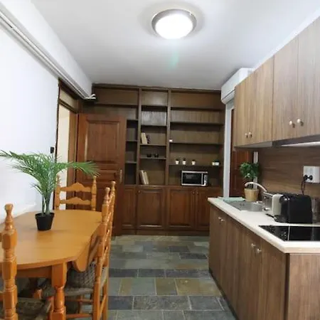 Apartment Raise Traditional Getaway