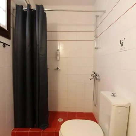 Raise Traditional Getaway * Polydrosos