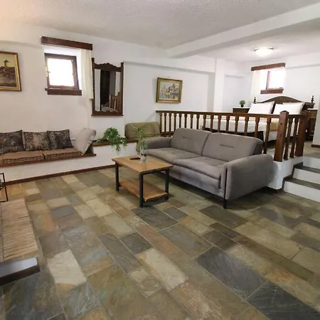 Raise Traditional Getaway *