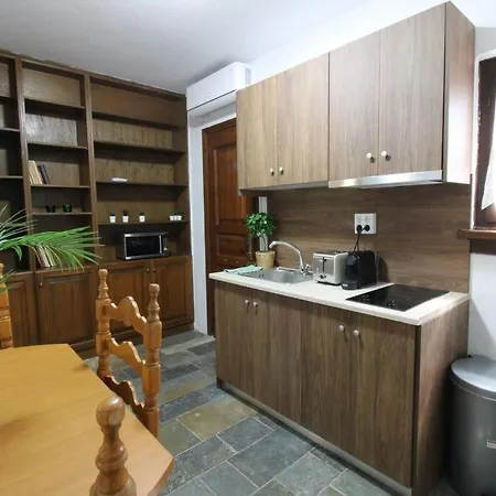 Raise Traditional Getaway *