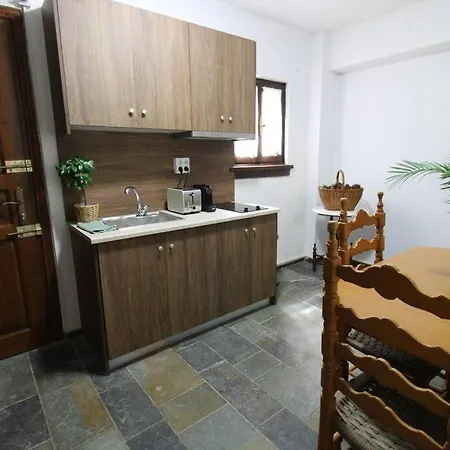 Raise Traditional Getaway Polydrossos