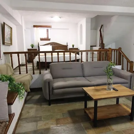 דירה Raise Traditional Getaway פולידרוסוס