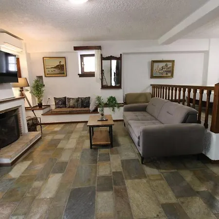 Raise Traditional Getaway Apartament *
