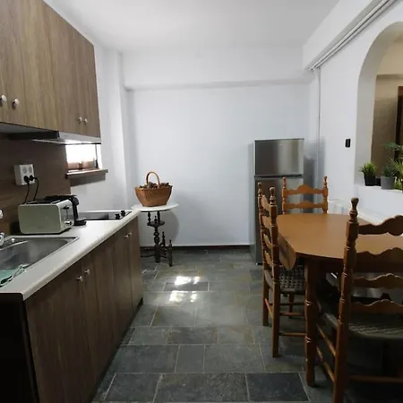 Apartment Raise Traditional Getaway Polydrossos