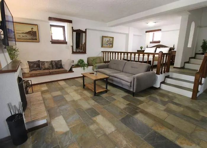 Raise Traditional Getaway *