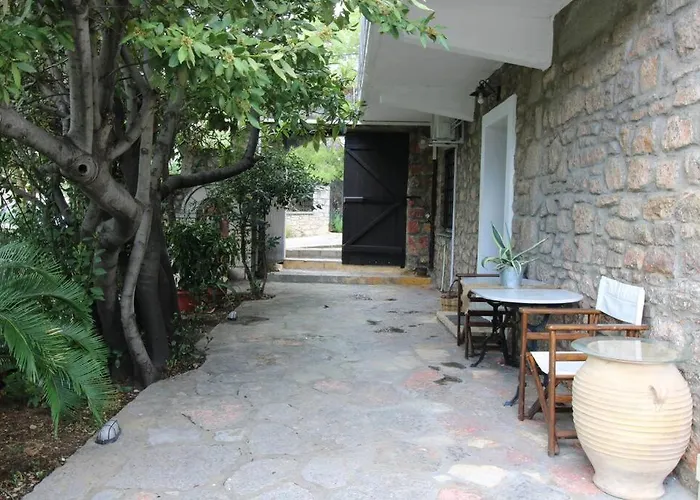 Raise Traditional Getaway