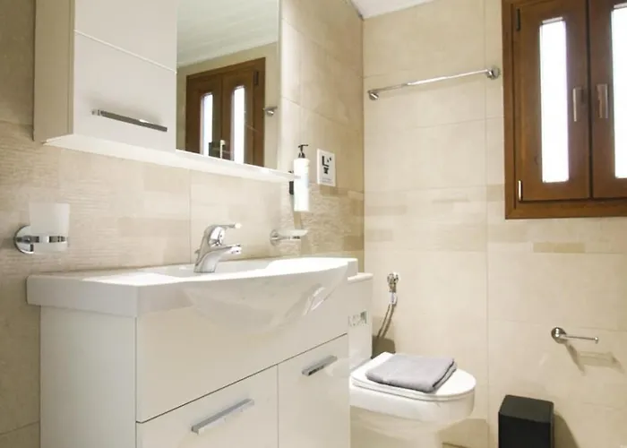 Raise Traditional Getaway * Πολύδροσος